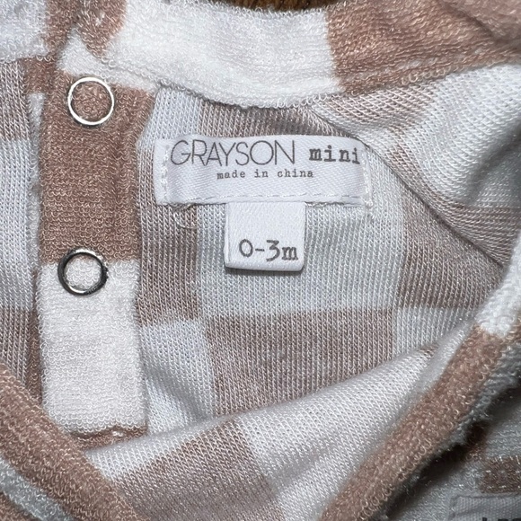 ‼️NWOT: Grayson Mini Checked Matching Short Set - 0-3M - Picture 3 of 3